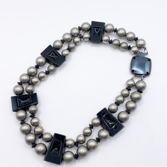 Vintage black and gray silver tone chunky beaded collar necklace - Picture 7 of 10